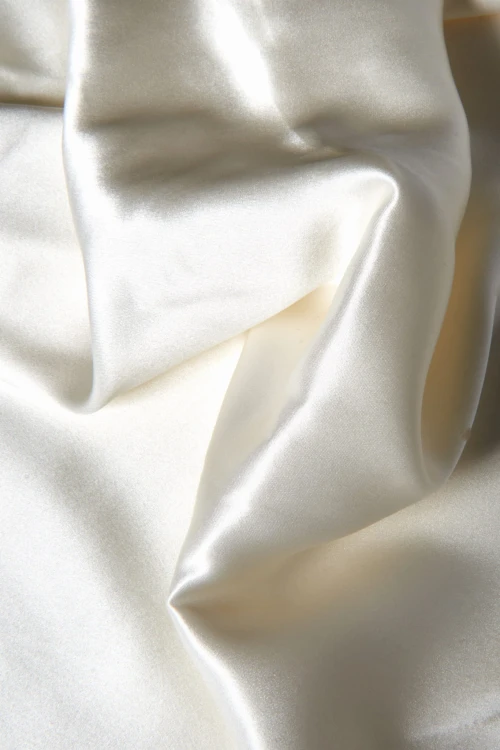 Jedwabna poszewka Easy Livin w kolorze białym